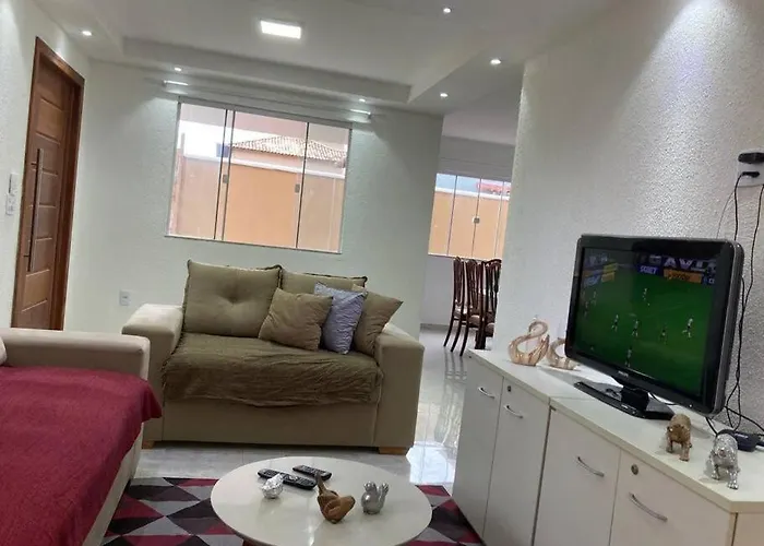 Casa Com Piscina, Grande E Espacosa No Condominio Dos Passaros