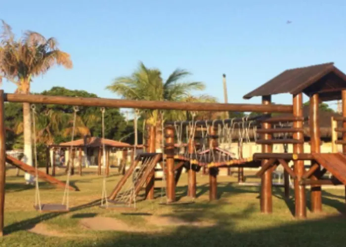Casa Com Piscina, Grande E Espacosa No Condominio Dos Passaros