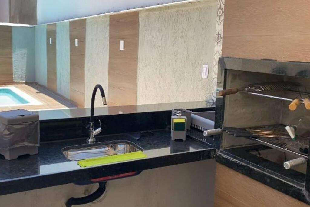 Casa Com Piscina, Grande E Espacosa No Dos Passaros Cabo Frío